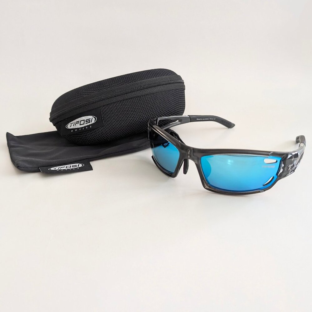 Tifosi Dolomite 2.0 Sunglasses Smoke Grey Frame Blue Interchangeable Lenses